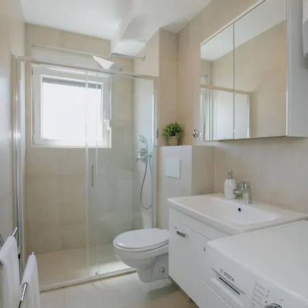 Spacious Luxury شقة *