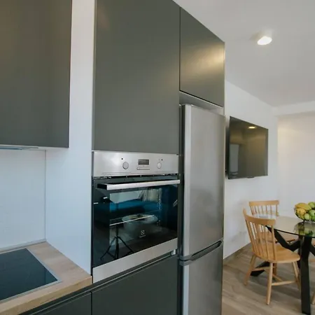 Spacious Luxury アパート *