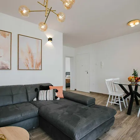 Spacious Luxury * تروغير