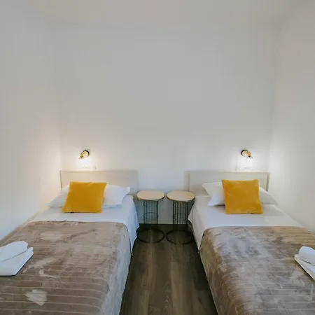 Lägenhet Spacious Luxury Trogir